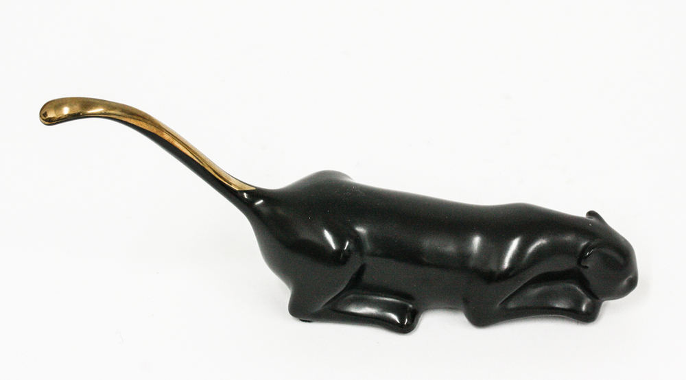 Loet Vanderveen - PANTHER, CLASSIC (313) - BRONZE - 7.5 X 3 - These sculptures are bronze limited editions.
<br>
<br><a href="/[sculpture]/[available]-[patina]-[swatches]/">More than 30 patinas are available</a>. Available patinas are indicated as IN STOCK. Loet Vanderveen limited editions are always in strong demand and our stocked inventory sells quickly. Special orders are not being taken at this time.
<br>
<br>Allow a few weeks for your sculptures to arrive as each one is thoroughly prepared and packed in our warehouse. This includes fully customized crating and boxing for each piece. Your patience is appreciated during this process as we strive to ensure that your new artwork safely arrives.
<br>
<br>Shipping and Handling TBD