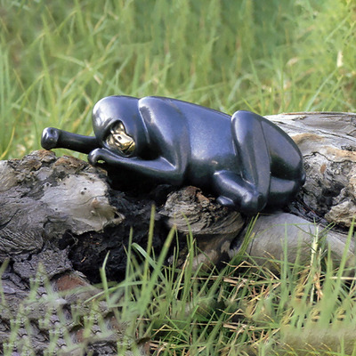 Loet Vanderveen - GORILLA, RECLINING (182) - BRONZE - 14 X 5 X 11 - These sculptures are bronze limited editions.
<br>
<br><a href="/[sculpture]/[available]-[patina]-[swatches]/">More than 30 patinas are available</a>. Available patinas are indicated as IN STOCK. Loet Vanderveen limited editions are always in strong demand and our stocked inventory sells quickly. Special orders are not being taken at this time.
<br>
<br>Allow a few weeks for your sculptures to arrive as each one is thoroughly prepared and packed in our warehouse. This includes fully customized crating and boxing for each piece. Your patience is appreciated during this process as we strive to ensure that your new artwork safely arrives.
<br>
<br>Shipping and Handling TBD