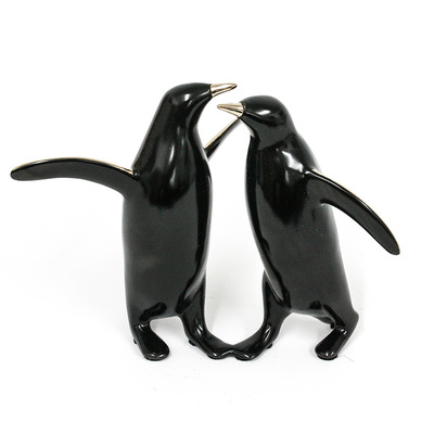 Loet Vanderveen - PENGUIN PAIR (472) - BRONZE - 7 X 4.5 X 5.25 - These sculptures are bronze limited editions.
<br>
<br><a href="/[sculpture]/[available]-[patina]-[swatches]/">More than 30 patinas are available</a>. Available patinas are indicated as IN STOCK. Loet Vanderveen limited editions are always in strong demand and our stocked inventory sells quickly. Special orders are not being taken at this time.
<br>
<br>Allow a few weeks for your sculptures to arrive as each one is thoroughly prepared and packed in our warehouse. This includes fully customized crating and boxing for each piece. Your patience is appreciated during this process as we strive to ensure that your new artwork safely arrives.
<br>
<br>Shipping and Handling TBD